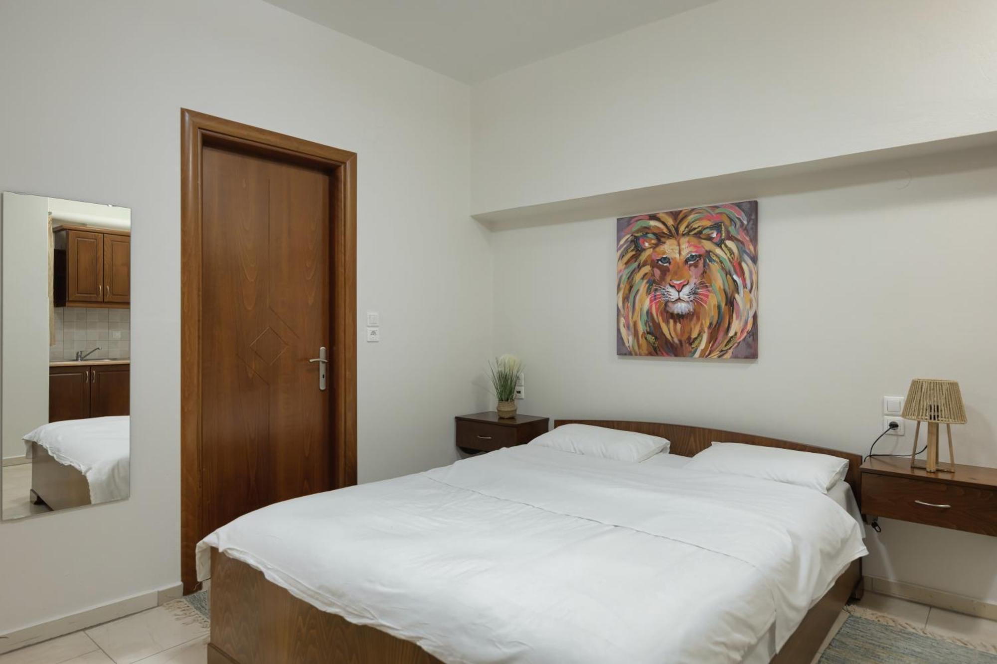 O Fotis Studios & Apartments อิโออันนินา ภายนอก รูปภาพ
