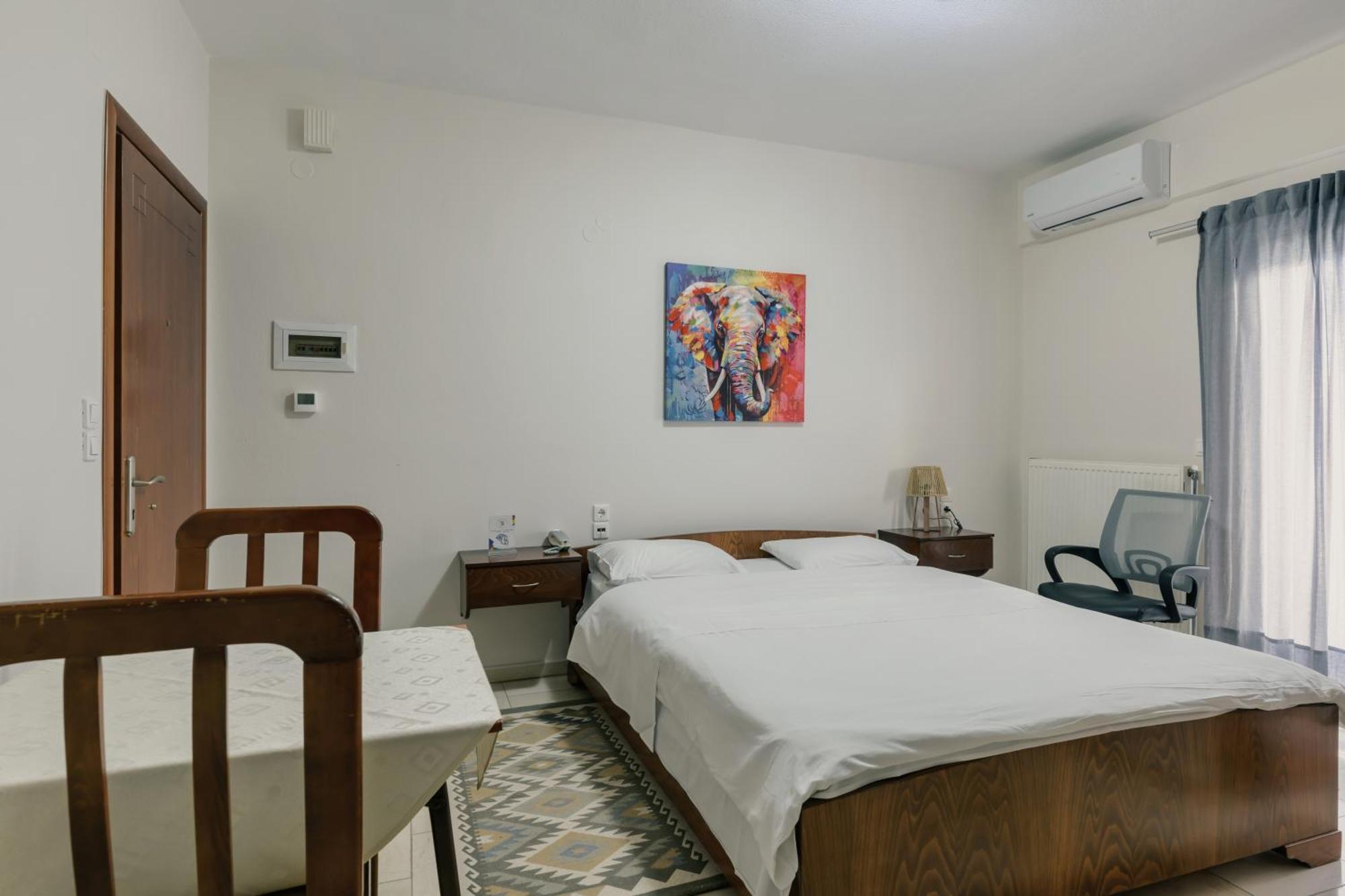 O Fotis Studios & Apartments อิโออันนินา ภายนอก รูปภาพ